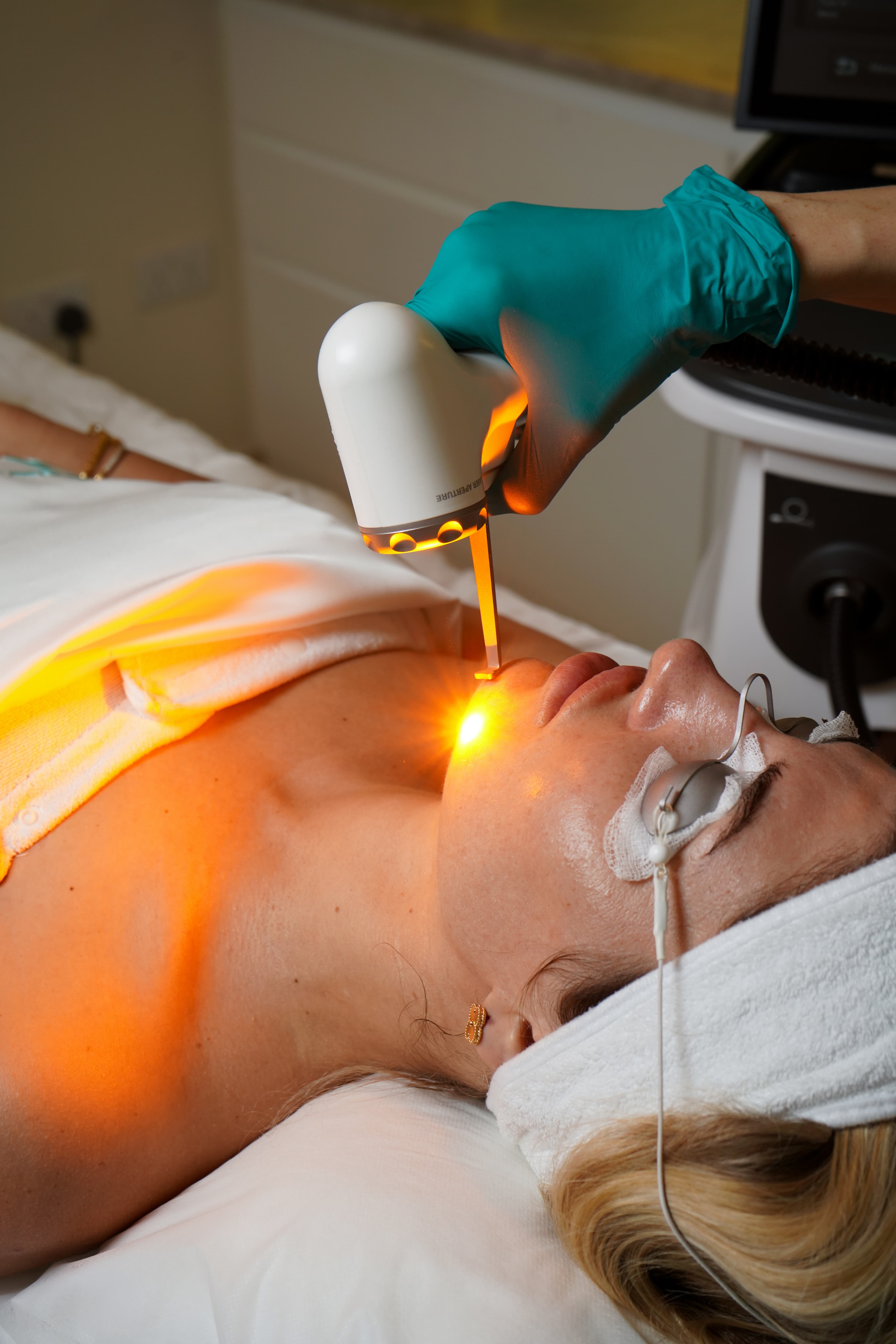 Advalight Laser